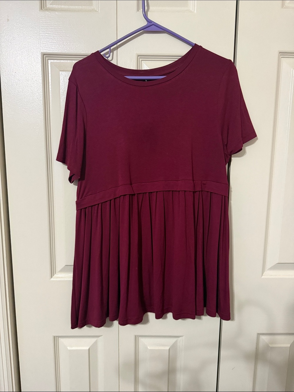 Maternity Women's Short Sleeve Peplum Top - Burgundy